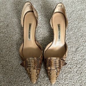 Manolo Blahnik Kitten Heel Size 38 (7.5)
